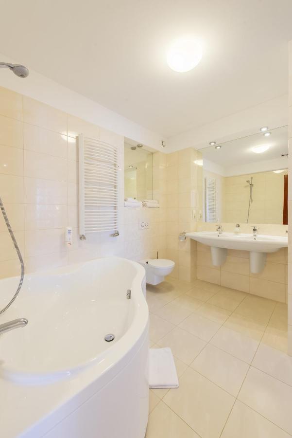 Hotel Rubin Lodž Exteriér fotografie