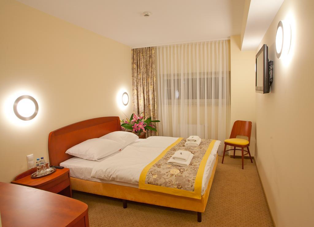 Hotel Rubin Lodž Pokoj fotografie