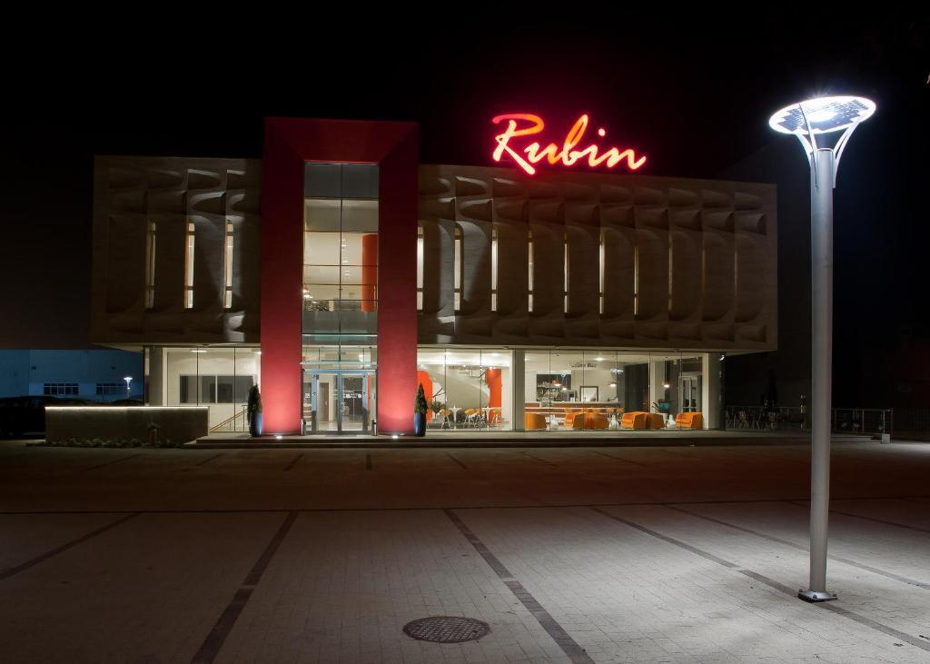 Hotel Rubin Lodž Exteriér fotografie